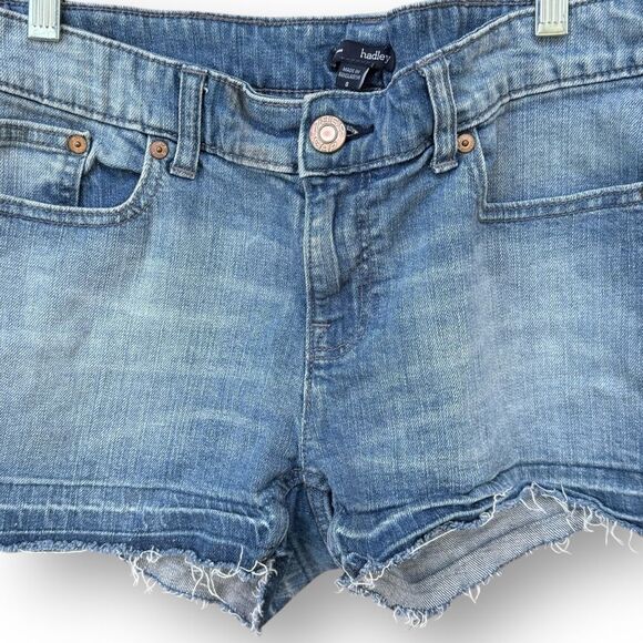 GAP Hadley Comfort Stretch Demin Jean Short Classic Everyday Women's size 8 - Picture 3 of 9